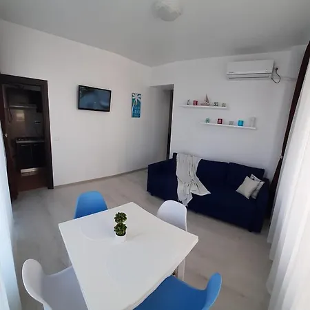 Summerland Sea Breeze Apartament * Mamaja